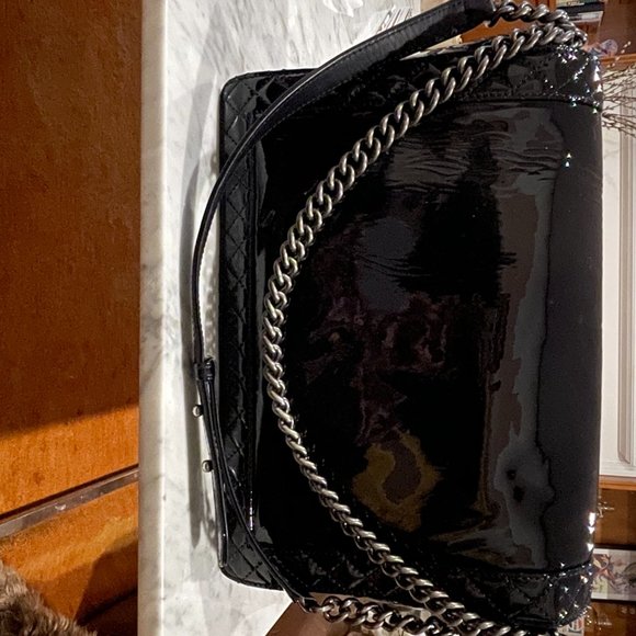 CHANEL - Navy Blue Patent Leather Large Boy Rever - Picture 4 of 8